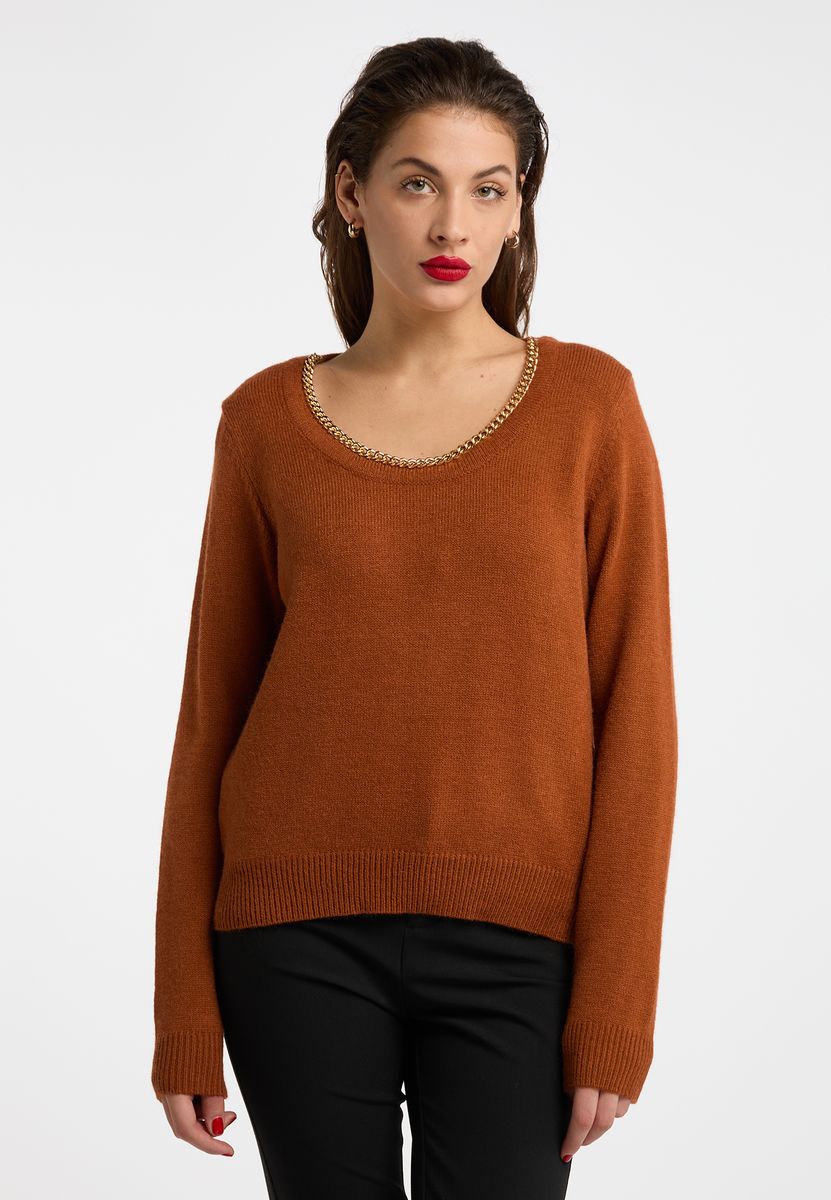 Strickpullover mit Kettenverzierung