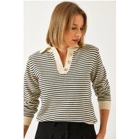 Gestreifter Strickpullover mit Polokragen