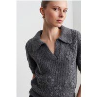Strukturierter Rippstrick-Polo-Pullover