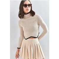 Rollkragenpullover mit Kontrast-Saum