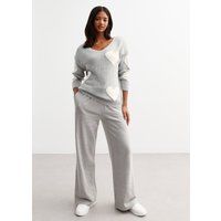 V-Ausschnitt Pullover mit Herzmuster