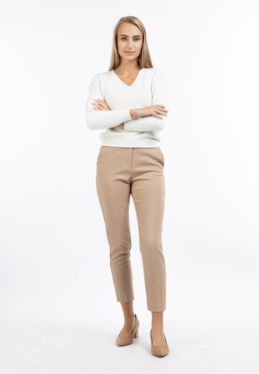 Klassischer Feinstrick-Pullover mit V-Ausschnitt