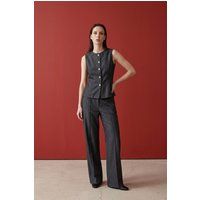 Set aus Weste und weiter Hose