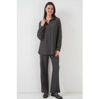 Strukturiertes Set aus Strickshirt und Hose