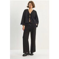 Set aus Bindeband-Cardigan und weiter Hose