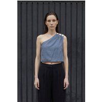 One-Shoulder-Crop-Top mit Zierknöpfen