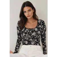 Oberteil mit Blumenprint und U-Ausschnitt