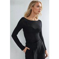 Ultraleichtes Slim-Fit-Top mit Bootsausschnitt