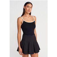 Geripptes Camisole mit Kontrastpaspel