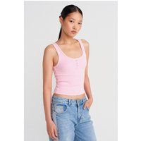 Geripptes Crop-Top mit Henley-Ausschnitt