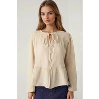 Langärmelige Musselinbluse mit Bindeband