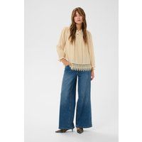 Lockere Bluse mit Smok-Details und Häkelspitze