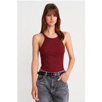 Geripptes Racerback-Top mit Rundhals