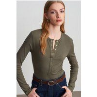 Langärmliges Henley-Shirt aus Rippstrick