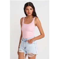 Geripptes Tanktop mit Karree-Ausschnitt