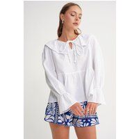Gestufte Musselinbluse mit Rüschen