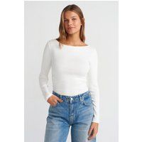 Geripptes Slim-Top mit U-Boot-Ausschnitt