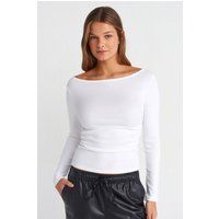 Rippshirt mit U-Boot-Ausschnitt
