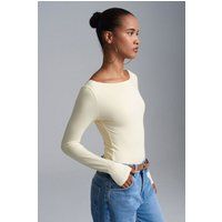 Eng anliegender Bodysuit mit Bootsausschnitt