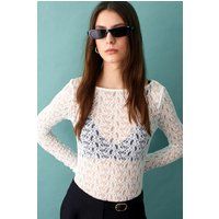 Feminine Spitzenbluse mit Bootsausschnitt