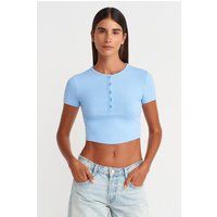 Kurzes Henley-Top in Ripp-Optik