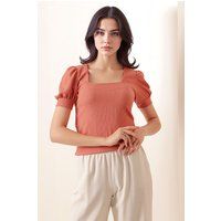 Bluse mit eckigem Ausschnitt