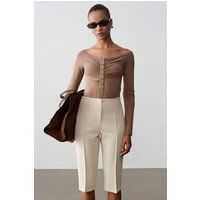 Raff-Bodysuit mit Boot-Ausschnitt