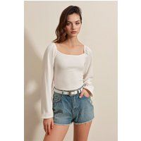 Taillierte Texturbluse mit Karree-Ausschnitt