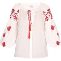 Besticktes Boho-Top mit Quasten