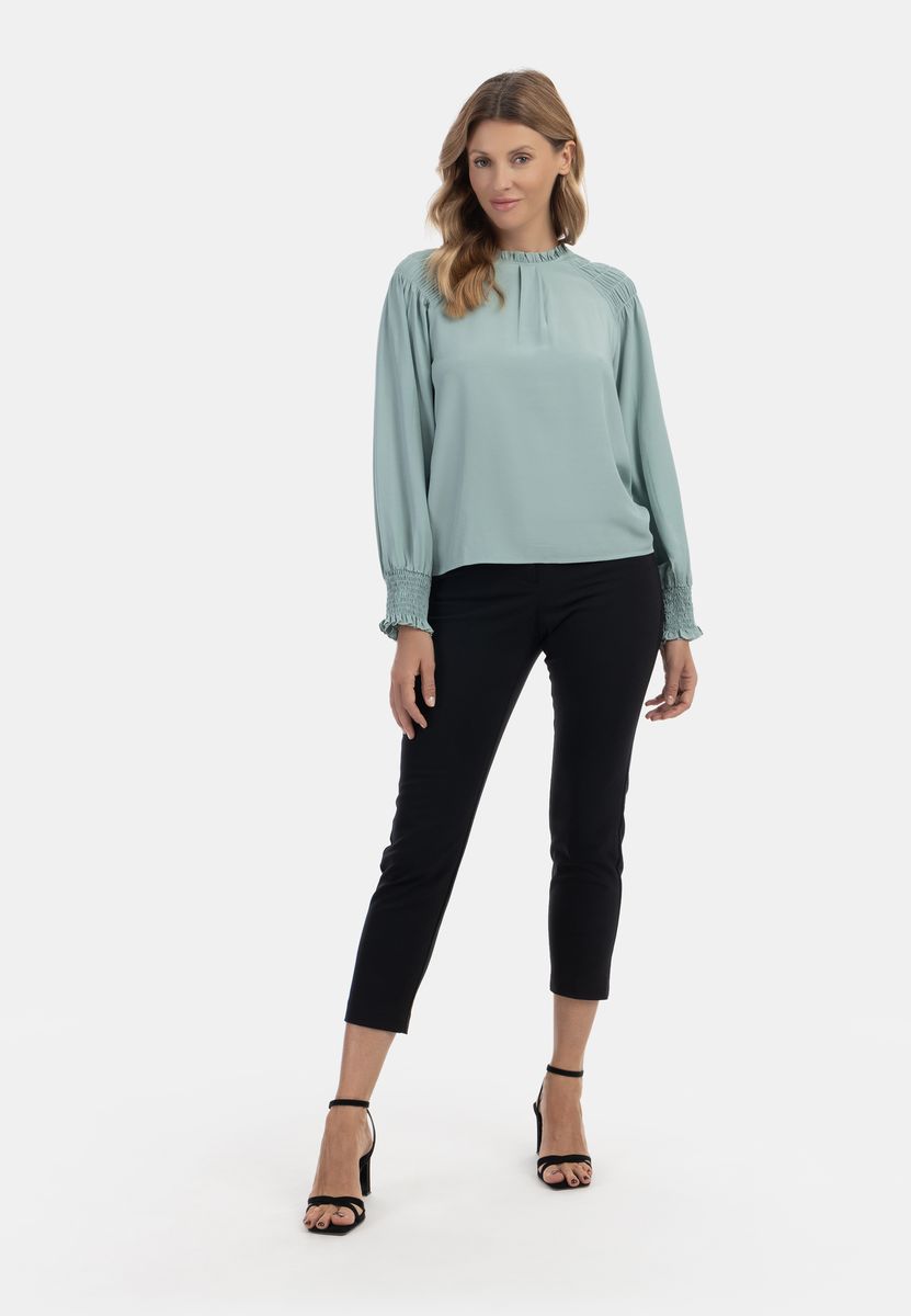 Smok-Detail Bluse mit Rüschenkragen