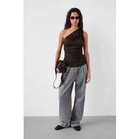 Asymmetrisches One-Shoulder-Top mit Raffungen