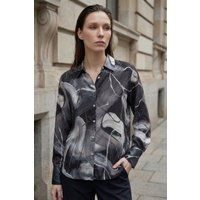 Hemd mit abstraktem Kunstdruck