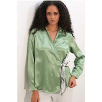 Elegante Satin-Wickelbluse