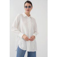 Strukturierte Bluse mit Rüschenfront
