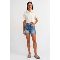 Denim-Shorts mit hoher Taille und offenem Saum