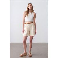 Maßgeschneiderte Weite Leinen-Shorts
