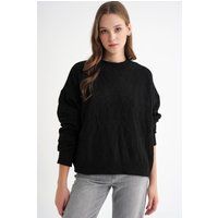 Entspannter Pullover mit Zopfstrickmuster