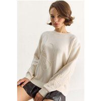 Strickpullover mit gestickter Blumenkontur