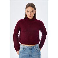 Gerippter Kurzpullover mit Stehkragen
