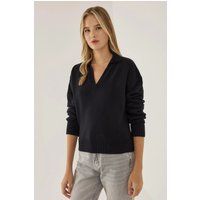 Lockerer Strickpullover mit Polokragen