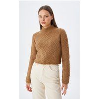Strickpullover mit Stehkragen und Zopfmuster