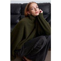 Oversized Rollkragenpullover aus Rippstrick