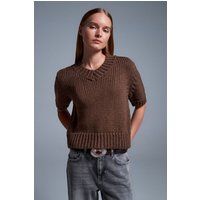 Kurzärmeliger Rippstrick-Pullover mit V-Ausschnitt