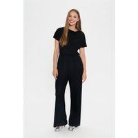 Jumpsuit mit Wasserfallausschnitt und weitem Bein