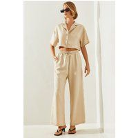 Kurzes Hemd und weite Hose Set