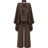Drapiertes Cape und Strickset mit weitem Bein