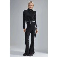 Gestreifter Strickanzug mit ausgestellter Hose