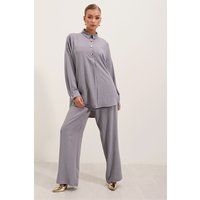 Strukturiertes Set aus Langarmhemd und weiter Hose