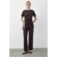 Set aus gerafftem T-Shirt und Hose