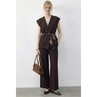 Minimalistisches Set aus Weste und Hose